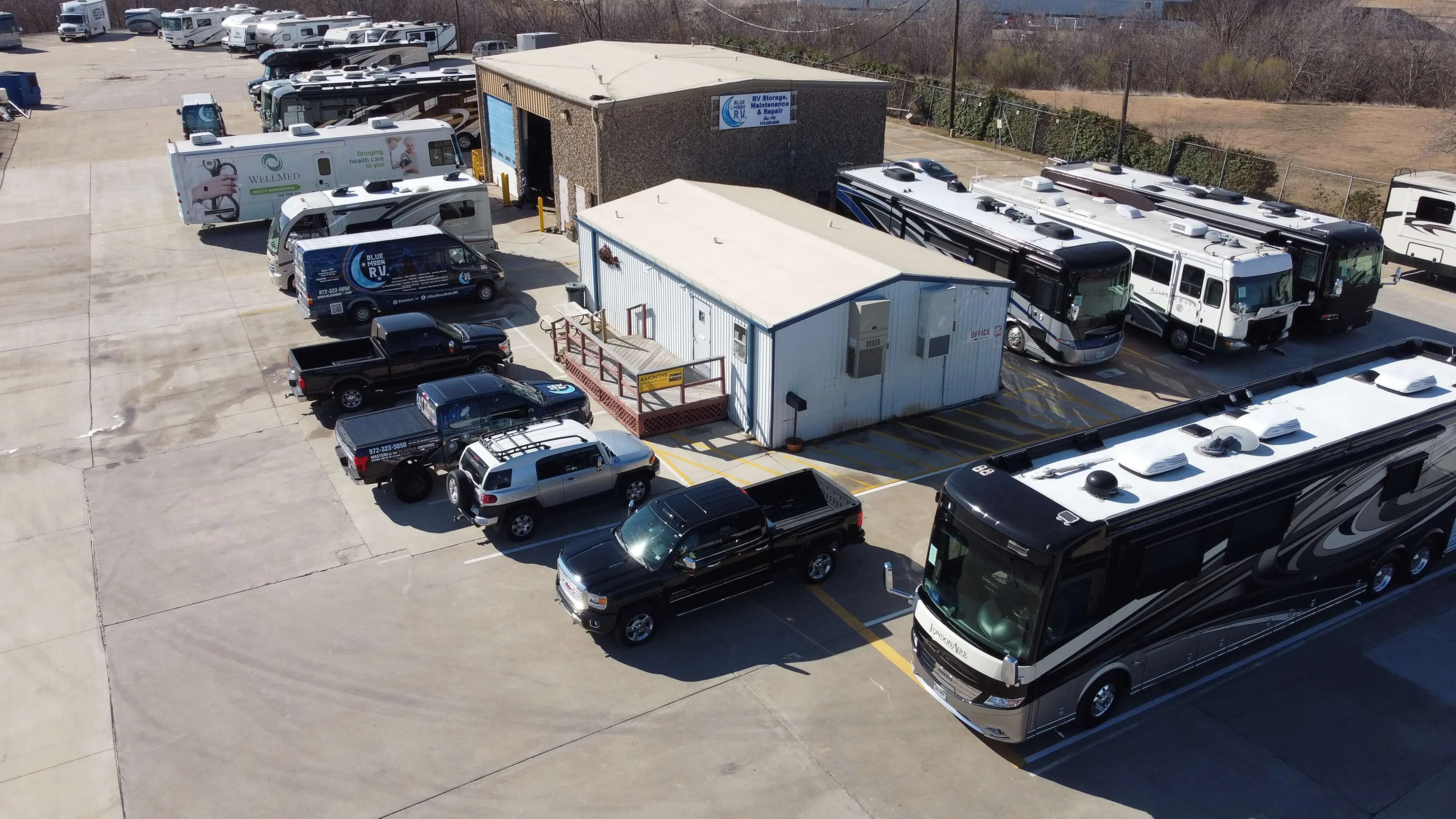 Blue Moon Mobile RV service yard